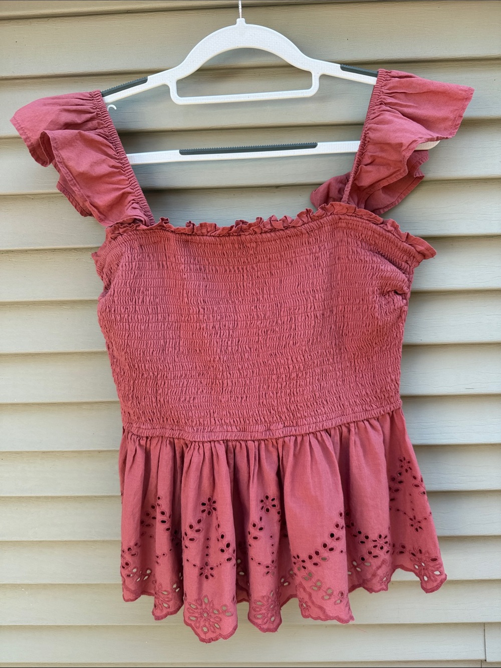Japna Smocked Eyelet Peplum Top in a dusty rose / salmon pink Size L